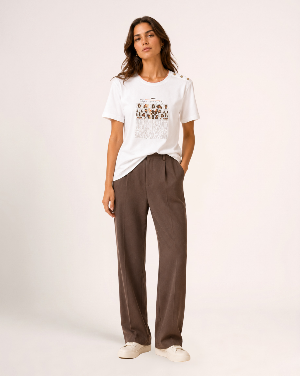 Aura Tee
