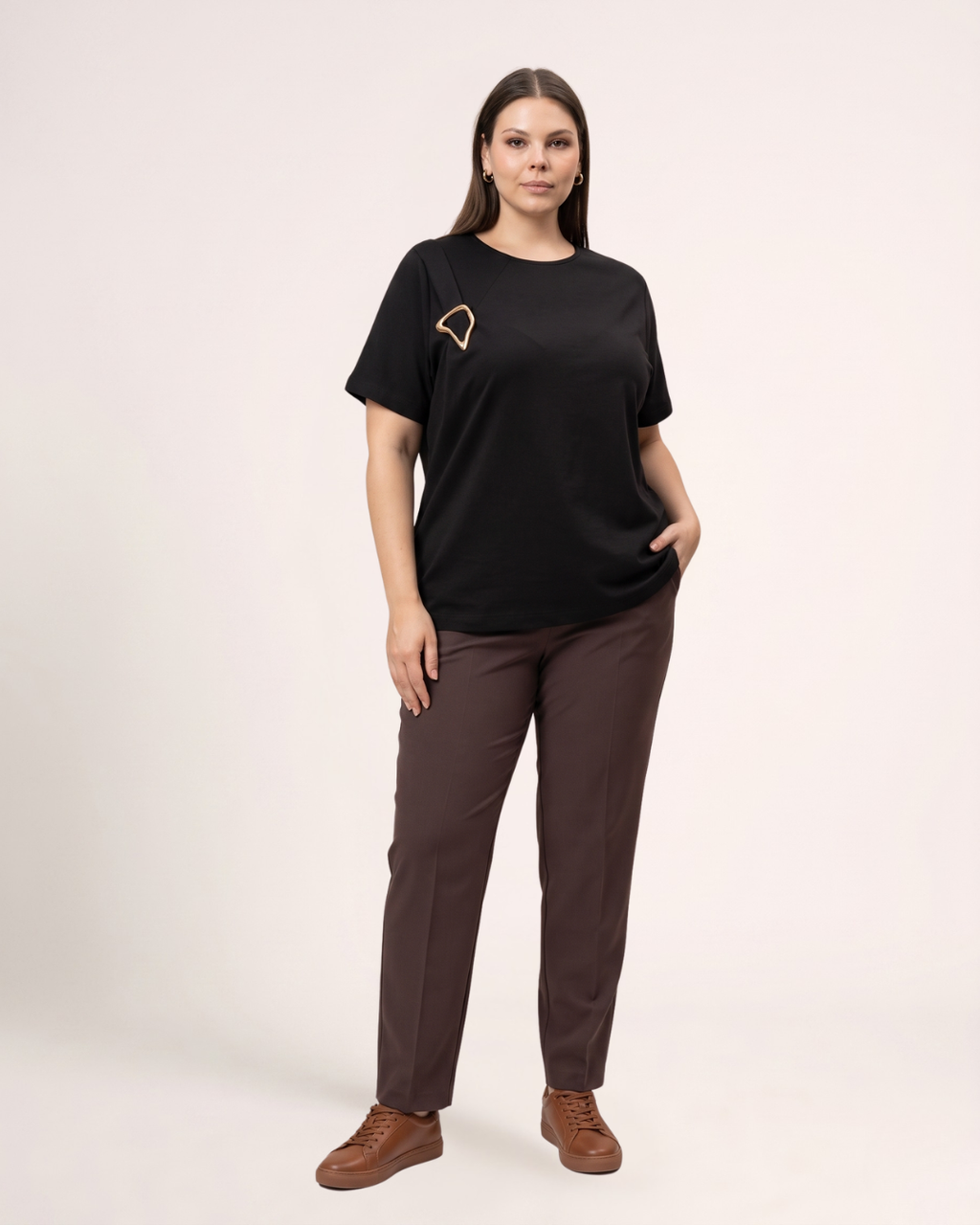 Noir Confidence Tee